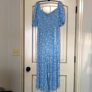 Magnolia Skye Blue Floral Romper Size Large Smocked Bodice